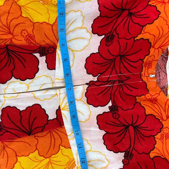 Hibiscus Print Vintage 1960s Ui-Makai Maxi Dress made in Hawaii - Picture 3 of 6